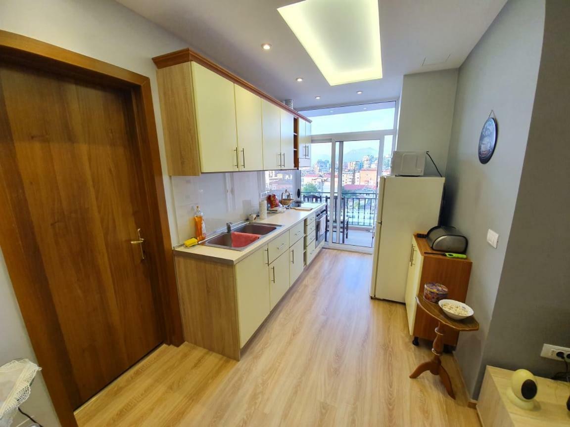 B44 Apartment